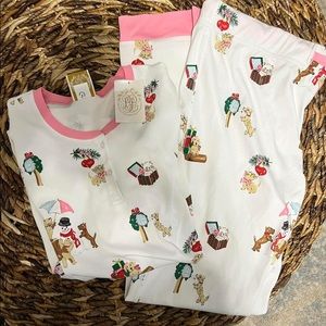 Santa Paws Wine Down set - Large - New with tags. No smoke no pet home.